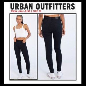 BDG Twig High-Waisted Skinny Jean - Black